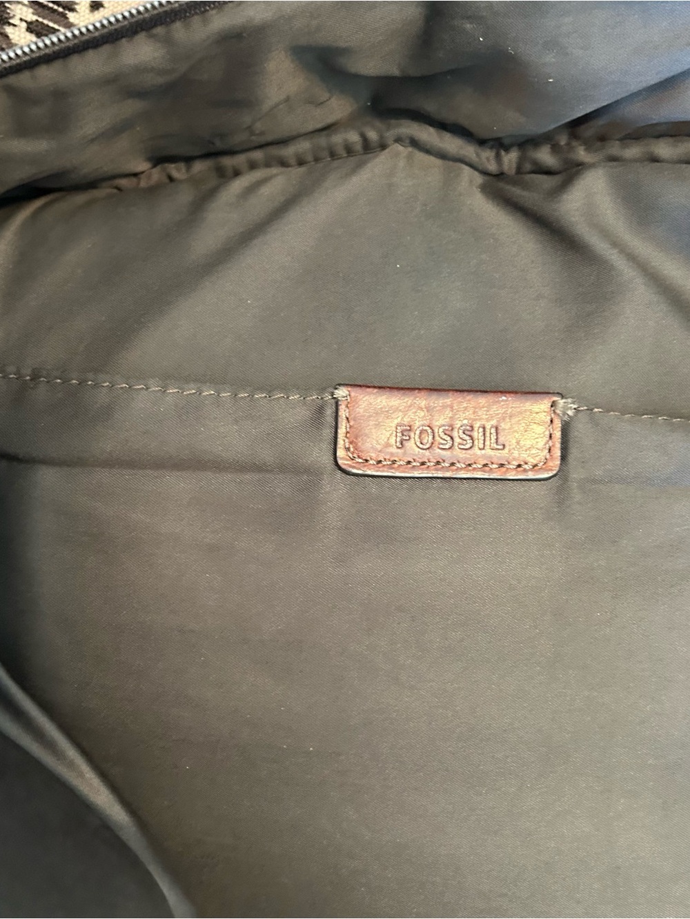 Fossil Buckner Convertible Commuter Leather Bag - Picture 12 of 16